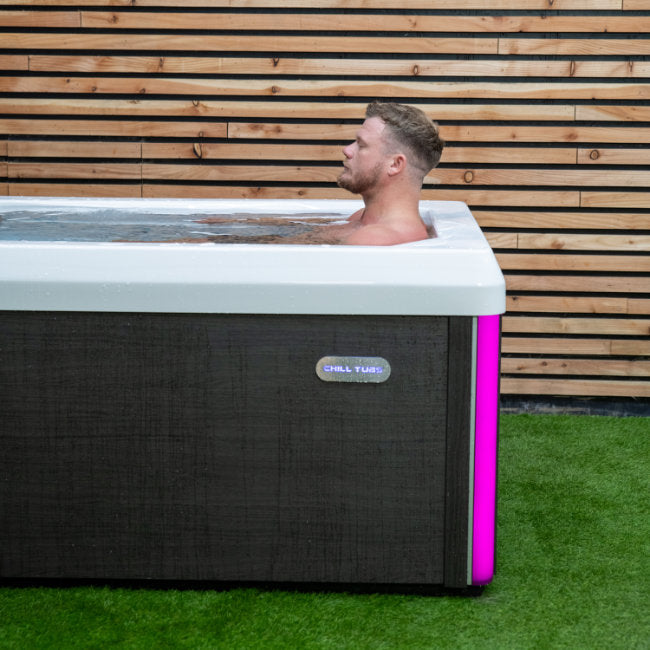 Chill Tub Pro: Het Ultieme Professionele IJsbad voor Koudetherapie & Herstel - Finesse Wellness BV