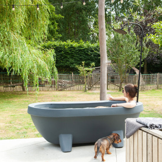 Gardentub tuinbad Antraciet: de perfecte tuinbadkuip voor verkoeling en waterpret - Finesse Wellness BV